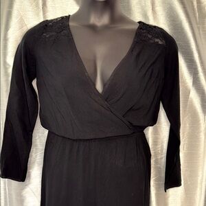 Divided H&M Women’s 8 Lacy Rayon Blend Long Sleeve Elastic Waist V Neck Jumpsuit